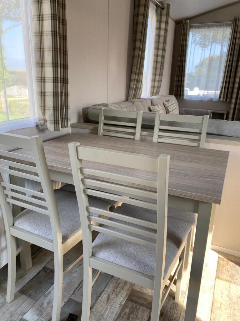Luxury Holiday Home Sleeps 6 Pet Friendly St Austell Buitenkant foto